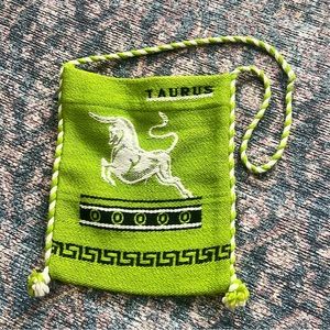 Beautiful vintage tote bag with Taurus symbol - made in Greece green clo…